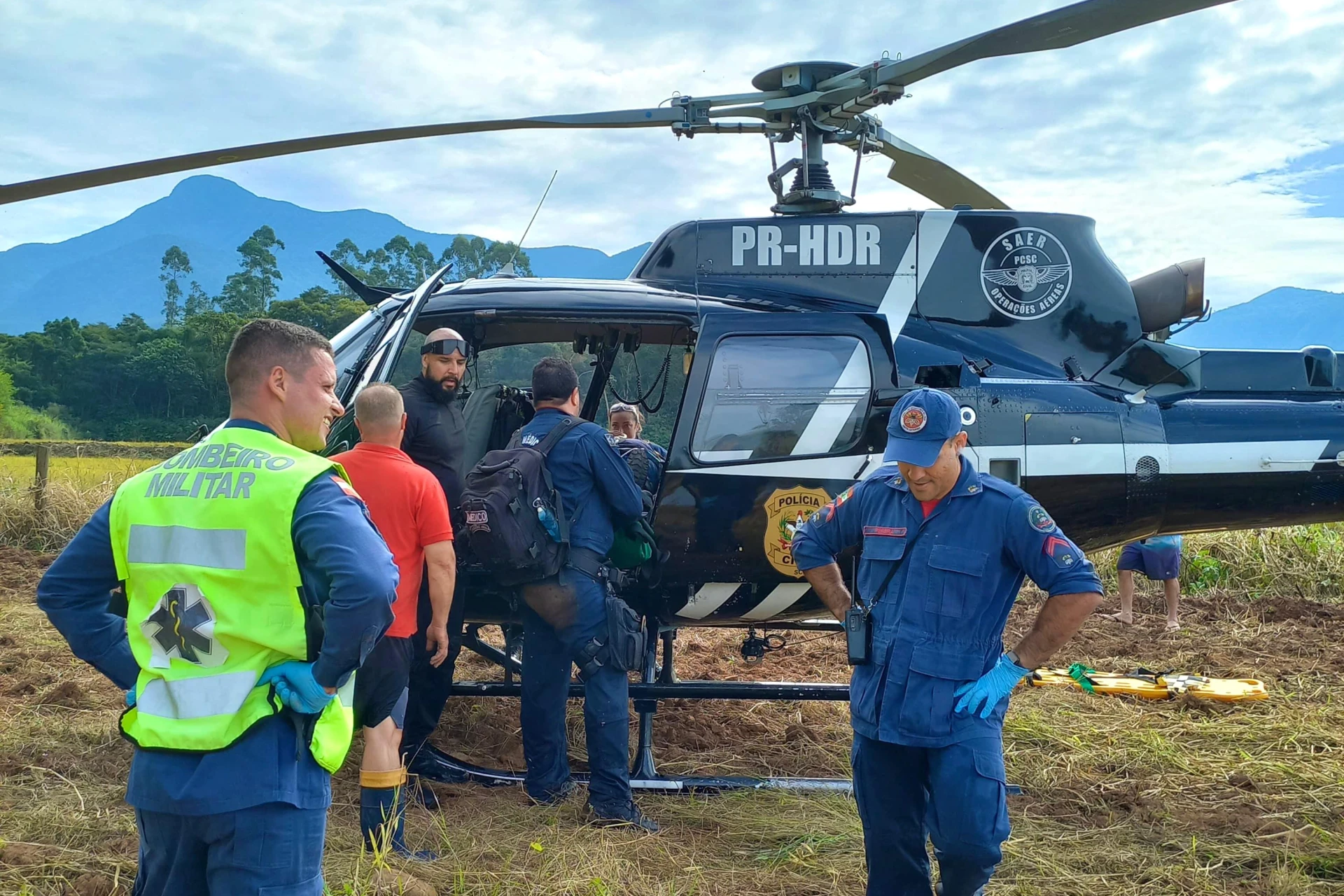 Homem é atacado por marimbondos e resgatado em área de mata em Nova Veneza